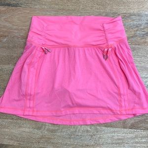 Lululemon skort in hot pink!